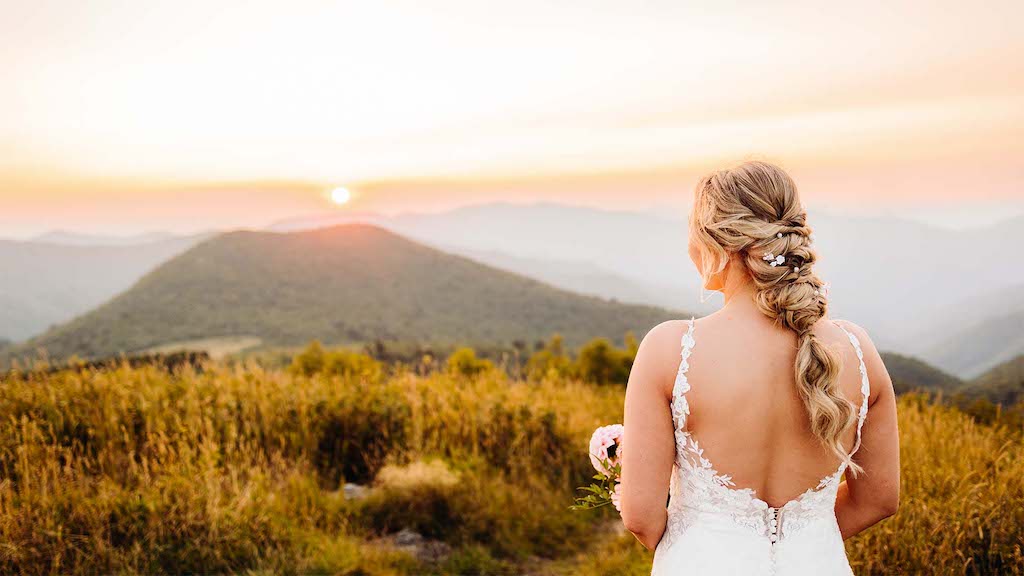 AnaRie Hair & Makeup WNC